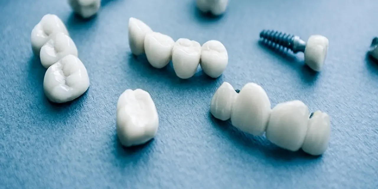 Brakuje Ci kilku zębów? Protetyka ma na to sposób!